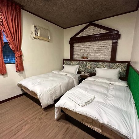 Ming Ren Hotspring Hotel Jiaoxi Extérieur photo