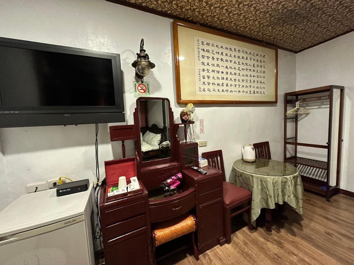 Ming Ren Hotspring Hotel Jiaoxi Extérieur photo
