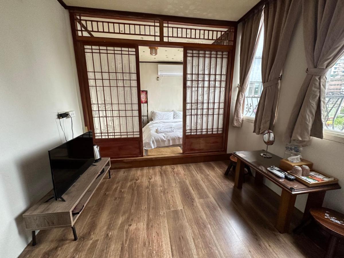 Ming Ren Hotspring Hotel Jiaoxi Extérieur photo