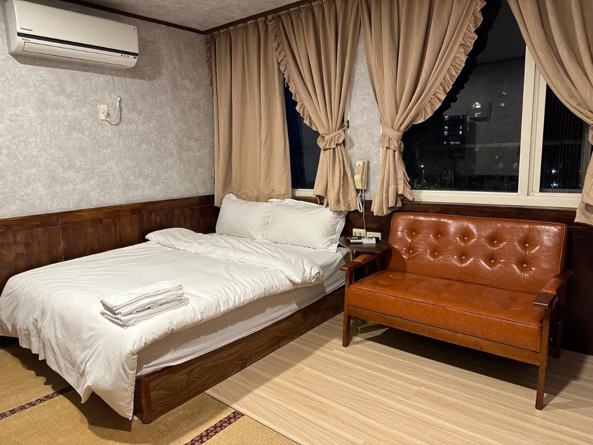 Ming Ren Hotspring Hotel Jiaoxi Extérieur photo