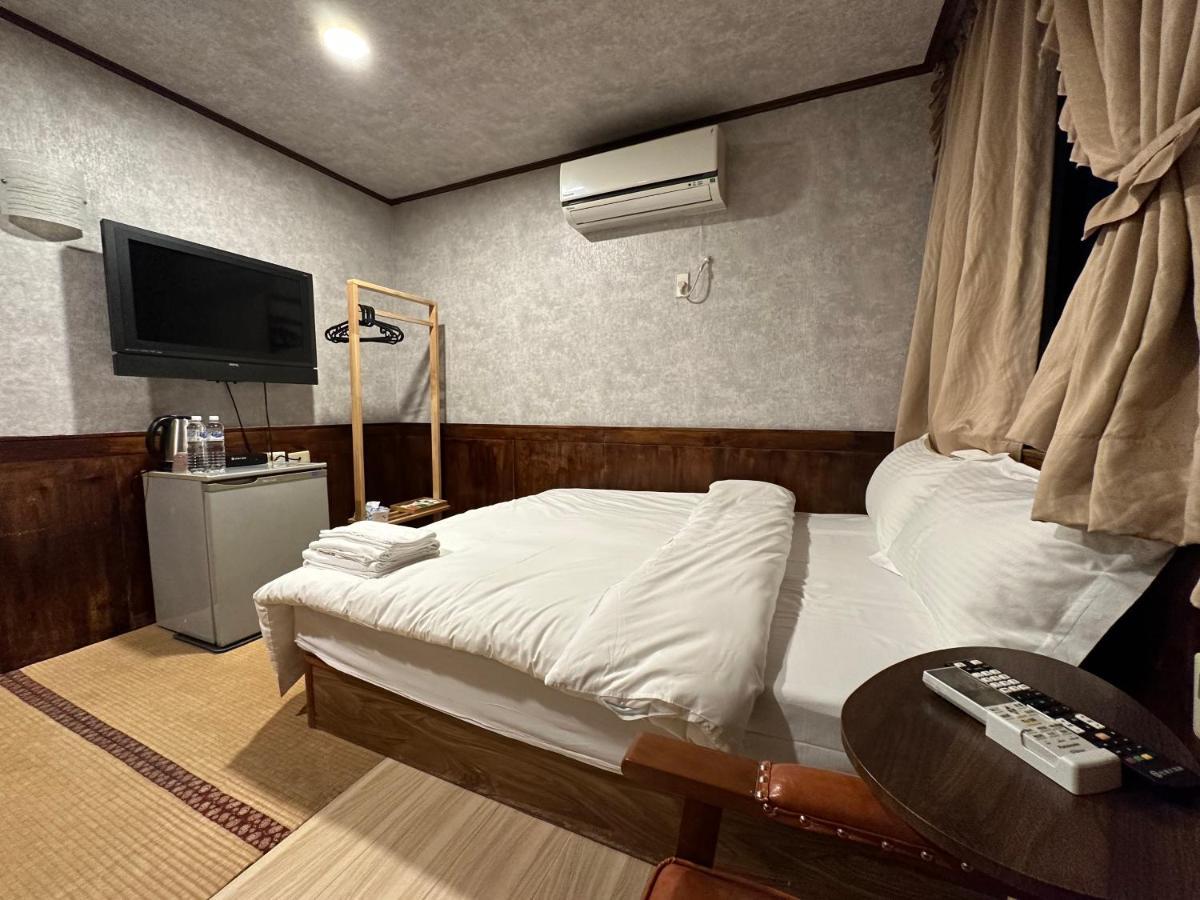 Ming Ren Hotspring Hotel Jiaoxi Extérieur photo